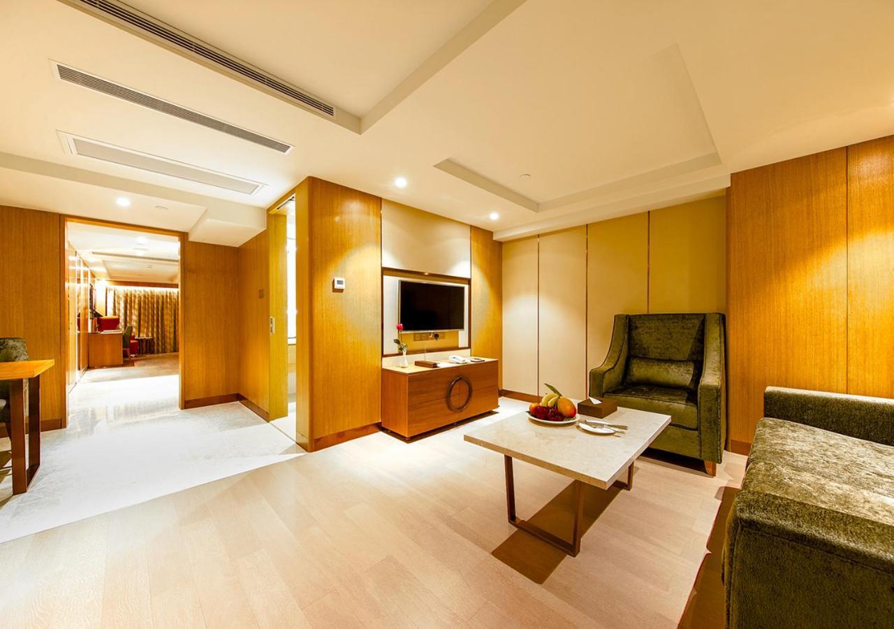 Royal Dragon Hotel Макао Экстерьер фото